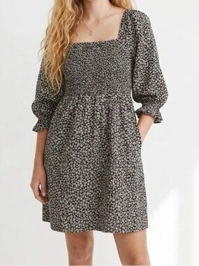Madewell Smocked Puff-Sleeve Dress in Ditsy Floral
